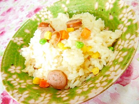 炊飯器de❤玉葱スープとハーブウィンナーのピラフ風